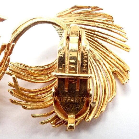 Authentic! Vintage Tiffany & Co 18k Yellow Gold Leaf Earrings - Picture 6 of 16